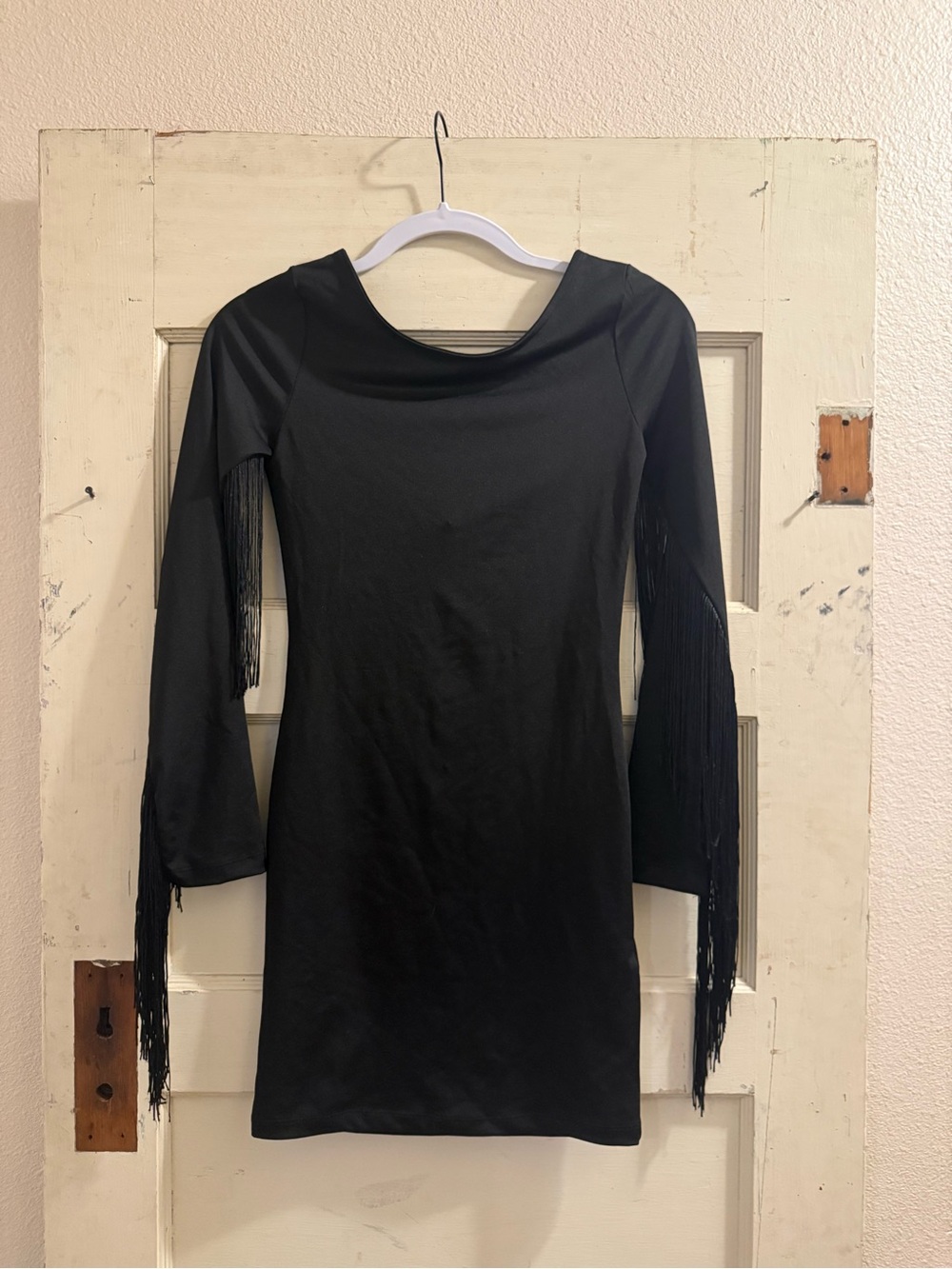 H&M Divided Black Fringe Long Sleeve Bodycon Mini Dress – US 6